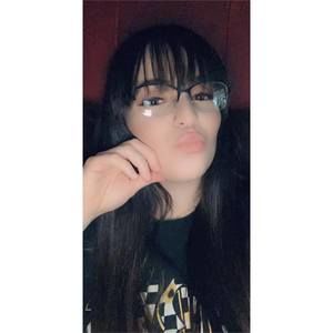 Meet your Posher, Cecelia